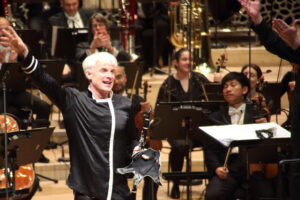 Klein beleuchtet kurz 64: Wenn der Pfau tanzt… Elbphilharmonie, 12. Oktober 2025