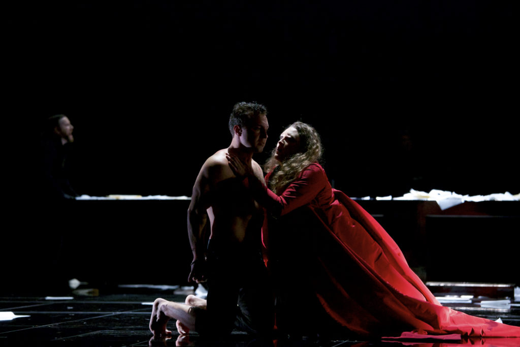 1573561793_gptheater-tosca-alinstoicaoksanasekerinacopychristianpogozach