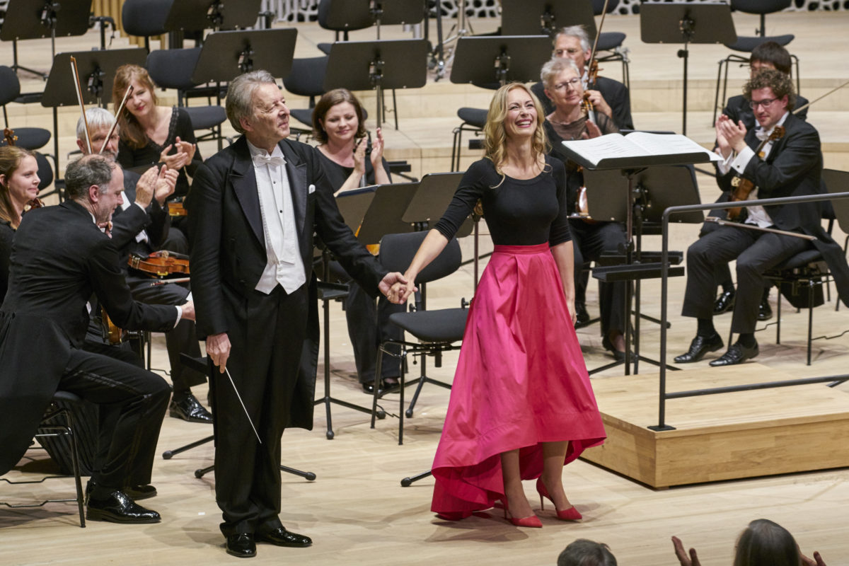 Die Deutsche Kammerphilharmonie Bremen, Peter Ruzicka, Sarah Maria Sun,  Elbphilharmonie