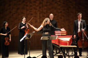 Klein beleuchtet kurz 57: Dorothee Oberlinger  Elbphilharmonie, 18. April 2025,