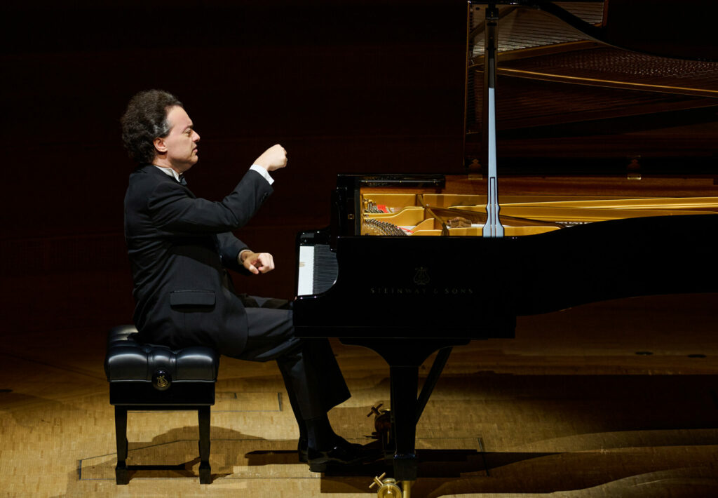 Evgeny Kissin beim Klavierfestival Ruhr in der Philharmonie Essen