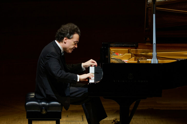 Klavier-Festival Ruhr, Evgeny Kissin  Essen, Philharmonie, 1. Juli 2022