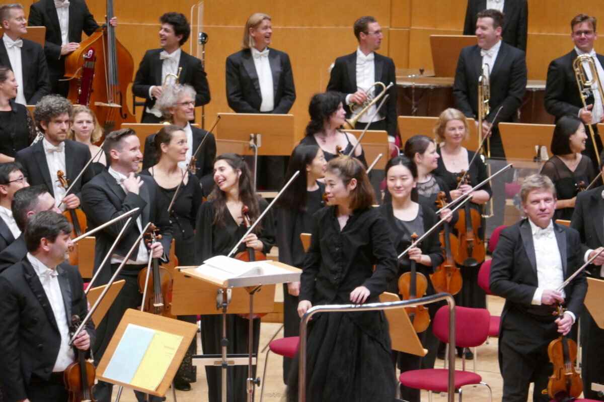 Gürzenich Orchester Köln, Leitung: Elim Chan  Kölner Philharmonie, 20. Juni 2023