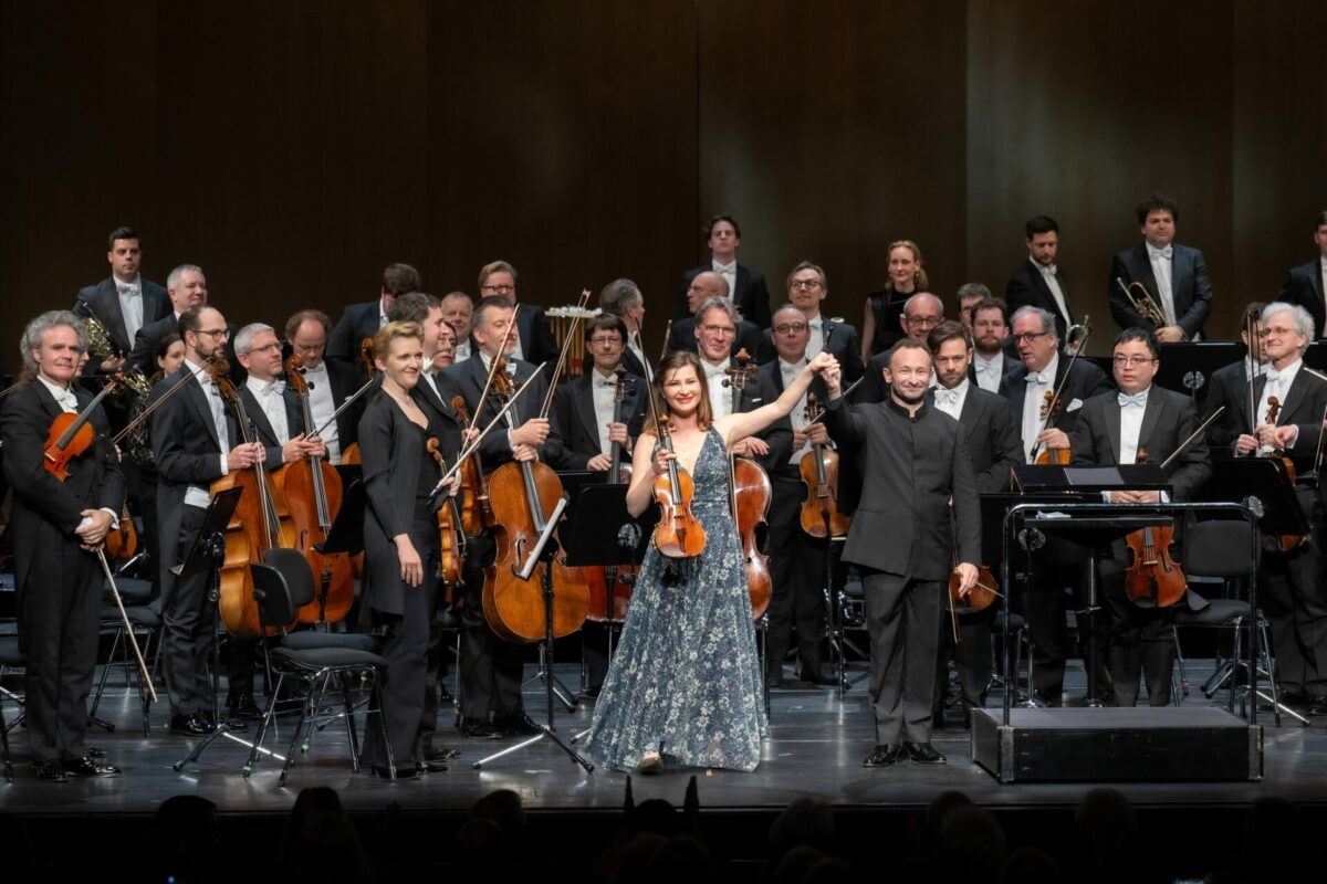 Berliner Philharmoniker, Lisa Batiashvili, Violine, Kirill Petrenko, Dirigent  Baden-Baden, Festspielhaus, 1. April 2024