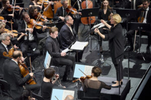 Benjamin Britten (1913-1976), War Requiem op. 66, Mahler Chamber Orchestra, Joana Mallwitz   Baden-Baden, Festspielhaus, 3. April 2026