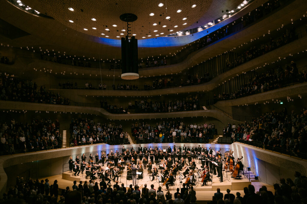Benefizkonzert für die Ukraine mit dem Elbphilharmonie Publikumsorchester