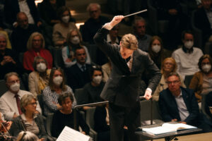 Oslo Philharmonic, Sol Gabetta Violoncello, Klaus Mäkelä, Dirigent  Elbphilharmonie, Hamburg, 14. November 2022