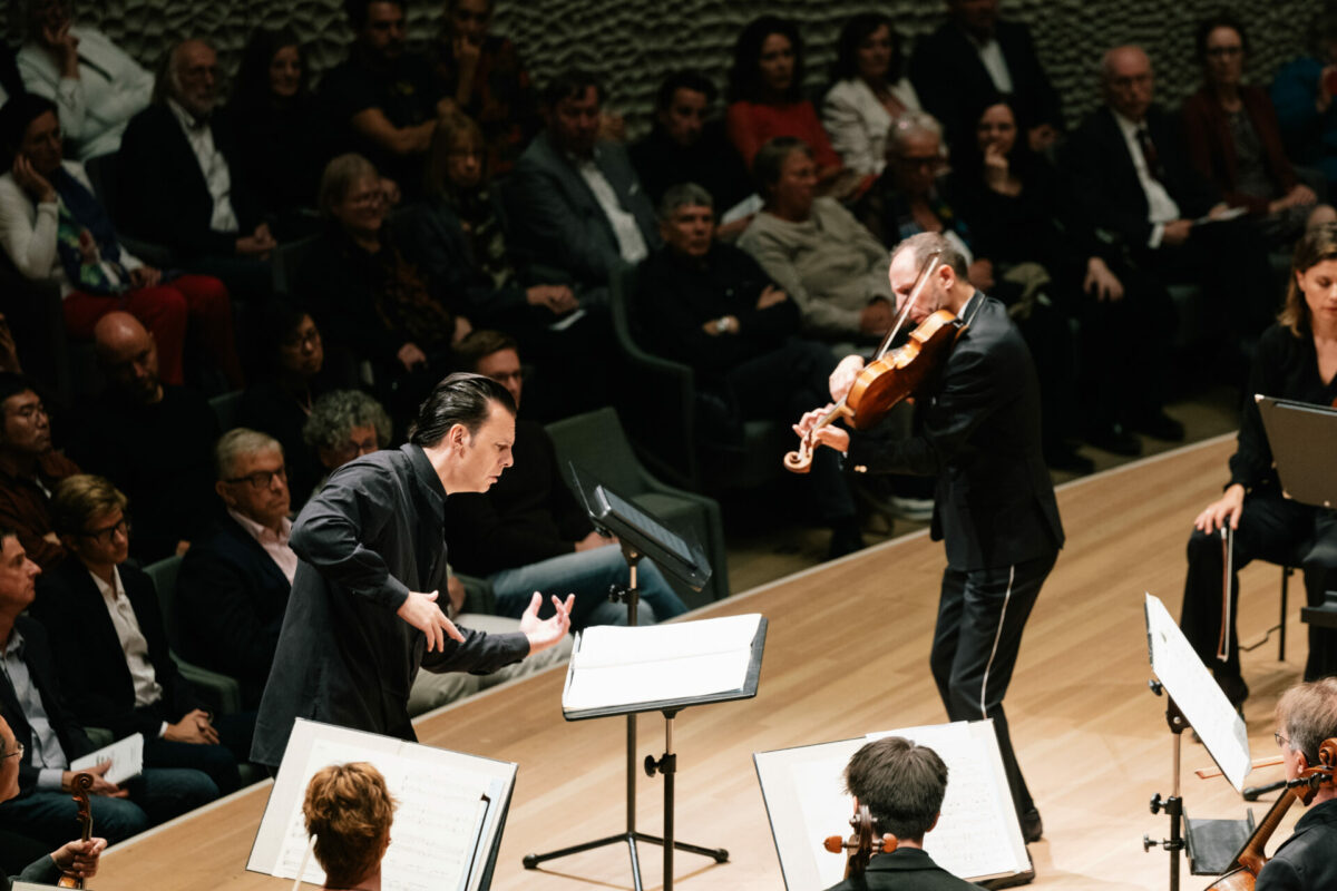SWR Symphonieorchester, Teodor Currentzis, Antoine Tamestit  Elbphilharmonie, Hamburg, 30. September 2023