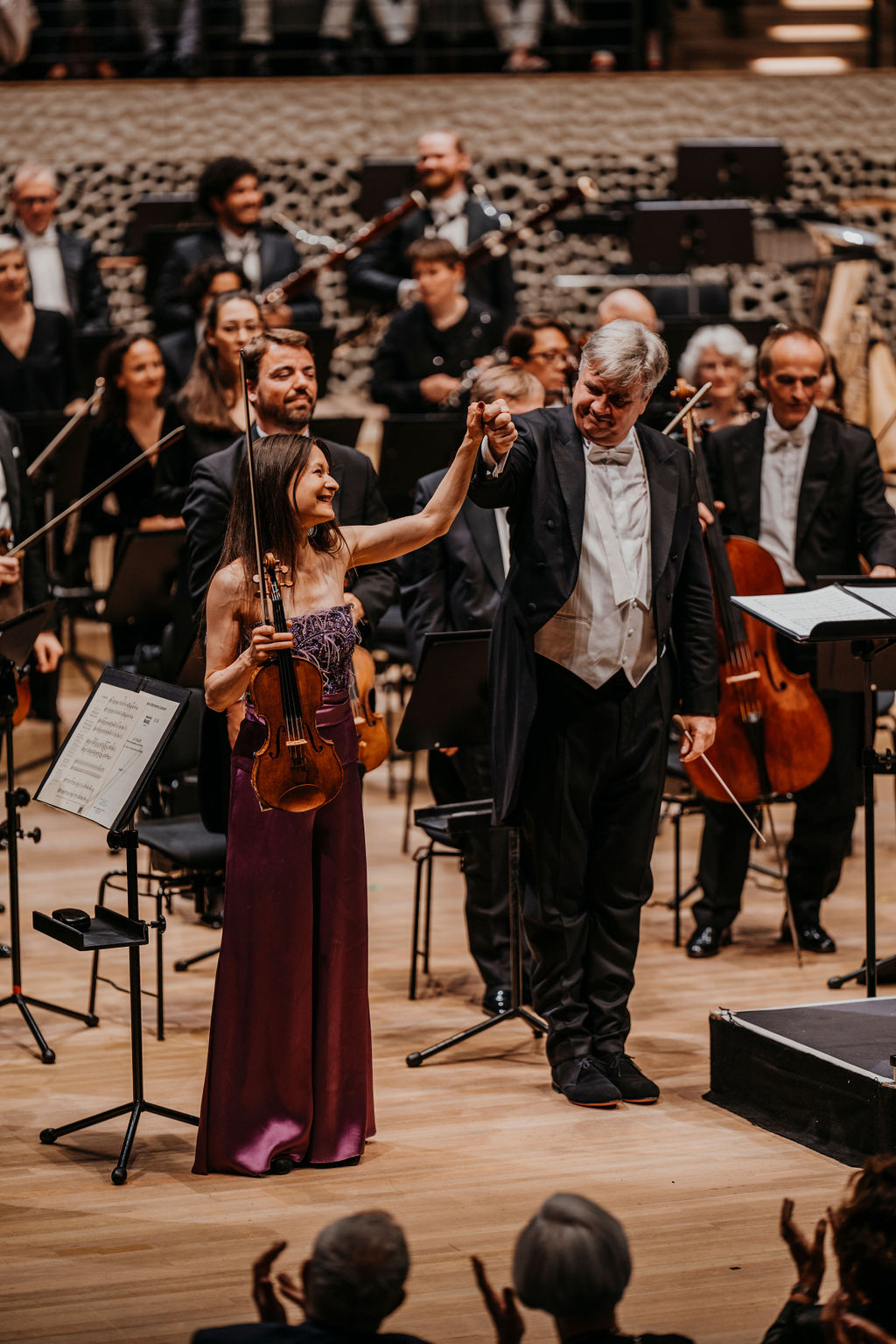 9. Philharmonisches Konzert, Frank Beermann, Dirigent, Arabella Steinbacher, Violine  Elbphilharmonie, Großer Saal, 12. Juni 2022