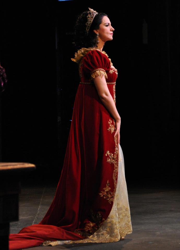 Angela_Gheorghiu_as_Floria_Tosca_at_San_Francisco_Opera,_November_2012