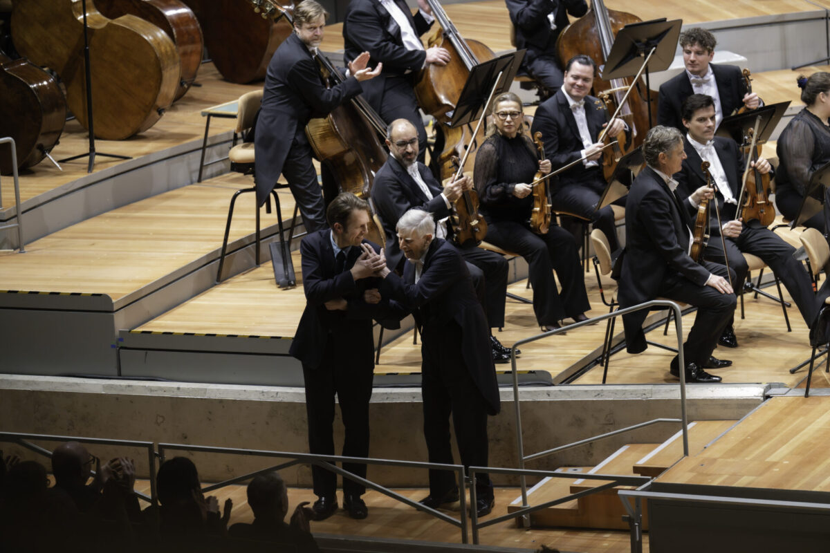 Berliner Philharmoniker, Herbert Blomstedt, Leif Ove Andsnes   Philharmonie Berlin, 19. Dezember 2024