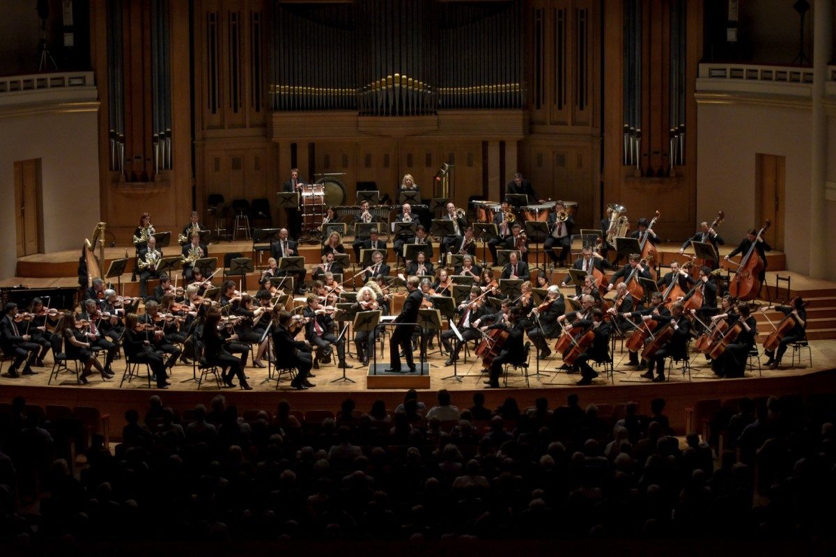 Annelies Van Parys – A War Requiem, Gustav Mahler – Symphonie Nr. 5, Brügge, Concertgebouw, 9. November 2018