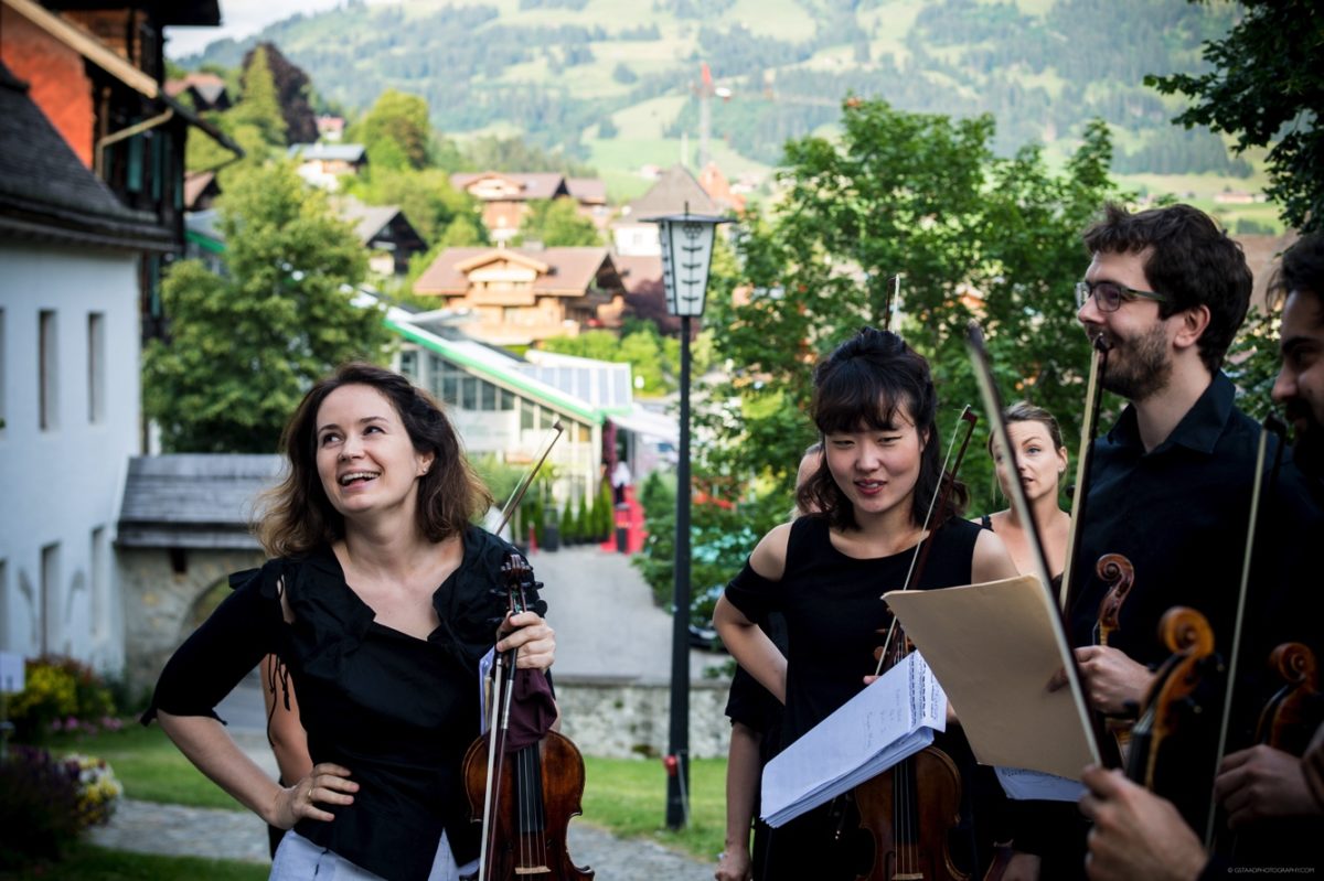 Patricia Kopatchinskaja, Polina Leschenko, Camerata Bern,  Gstaad Menuhin Festival, Kirche Saanen, 18. Juli 2019