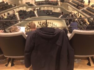Elbphilharmonie Hamburg, Die Jacken der Spacken  klassik-begeistert.de, 16. Januar 2022