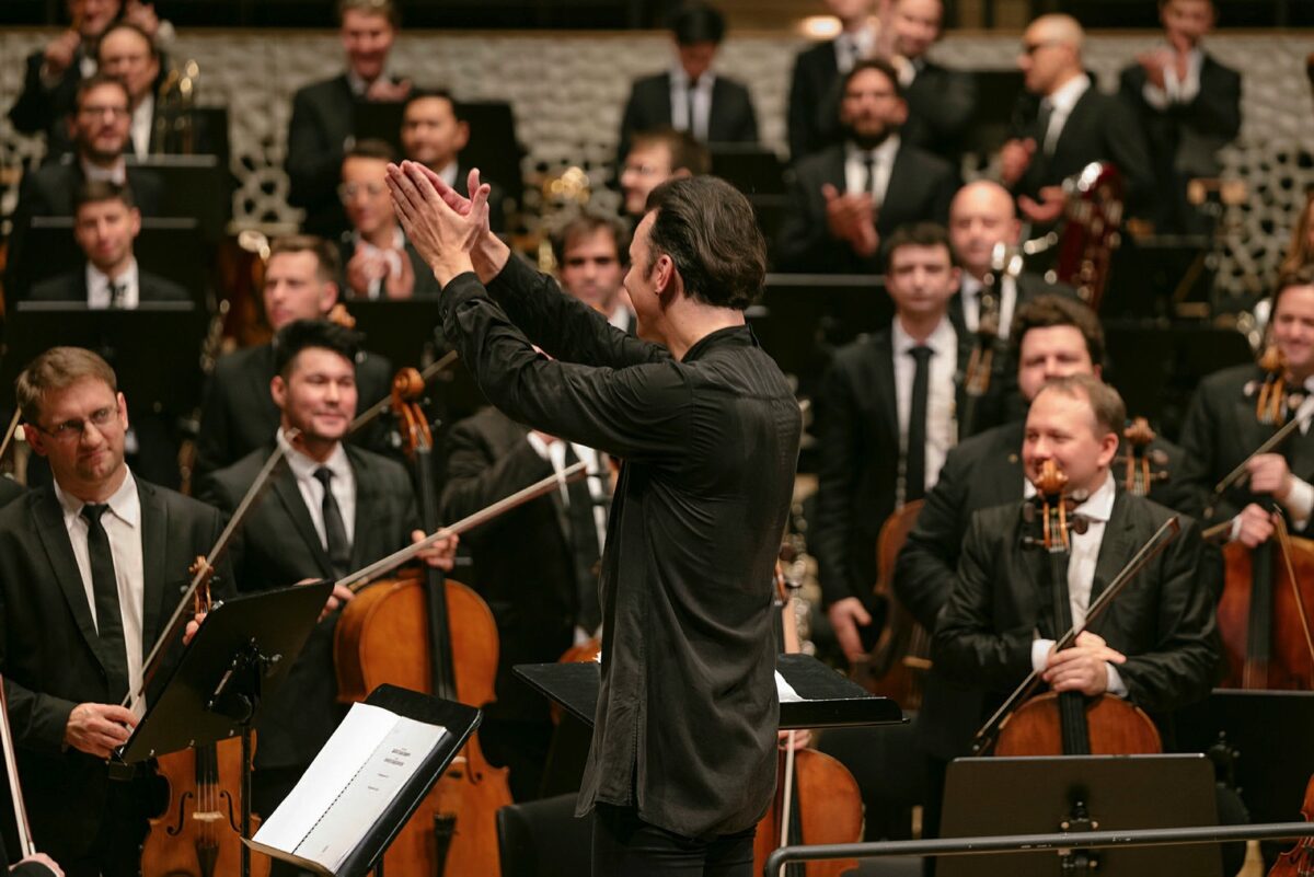 musicAeterna Orchestra, Teodor Currentzis,  Konzerthaus, Großer Saal, am 11. April 2022