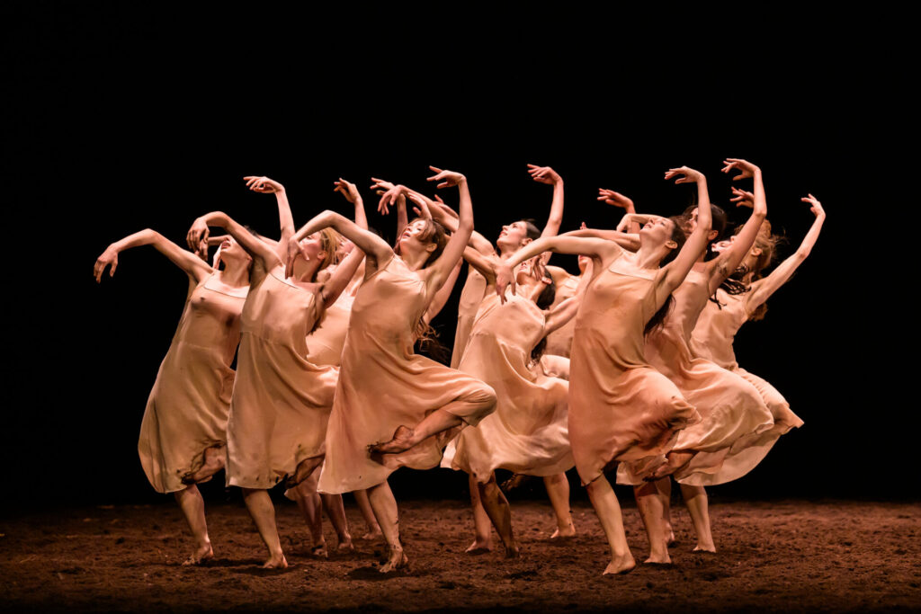 Das_Fruehlingsopfer_Ensemble__2_c__S._Gherciu-77