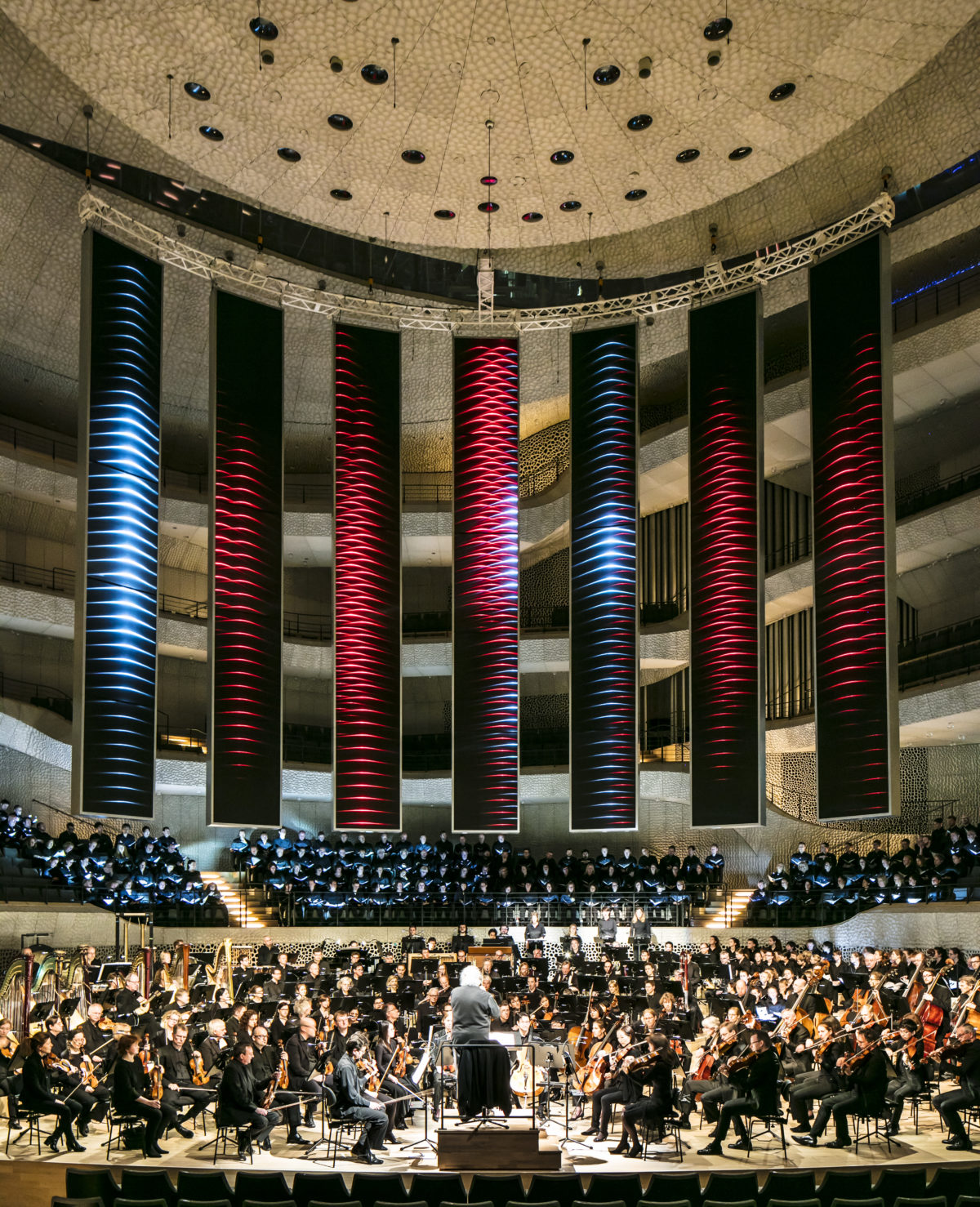 Gustav Mahler, Sinfonie Nr. 8, Eliahu Inbal, Philharmonisches Staatsorchester Hamburg, Chor der Hamburgischen Staatsoper, Hamburger Alsterspatzen, Staatlicher Akademischer Chor Latvija,  Elbphilharmonie