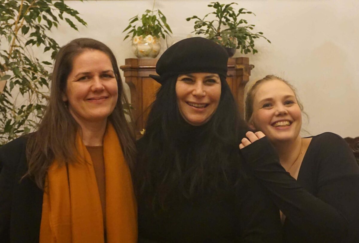 Interview mit den Sopranistinnen Trine Møller (Elektra), Lena Kutzner (Chrysotemis) und Edna Prochnik (Klytämnestra)  Theater Lübeck, 15. März 2024