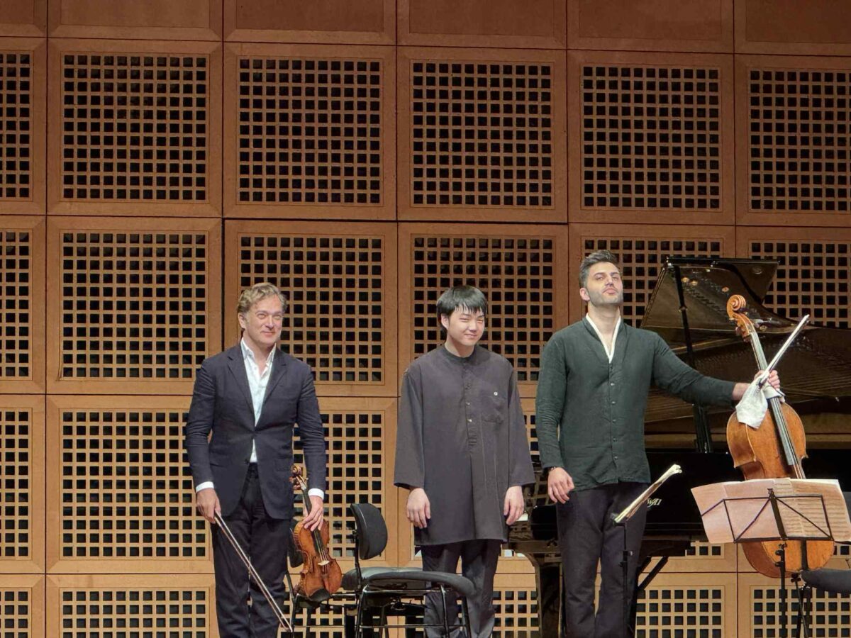 Mao Fujita, Renaud Capuçon, Kian Soltani  Düsseldorf, Robert-Schumann-Saal, 6. Juli 2025