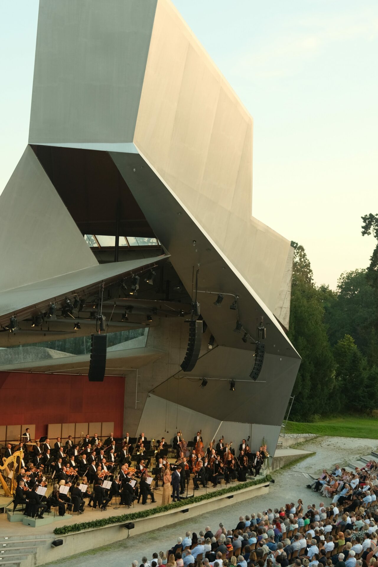 Orchester der Bayreuther Festspiele, Pablo Heras-Casado, Dirigent, Walküre  Wolkenturm, Grafenegg, 29. August 2024