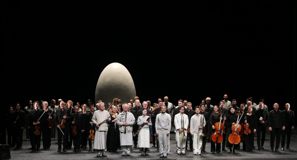 PREMIERE: Die Große Stille, In fernen Welten, Mozarts Musik neu entdecken  Hamburgische Staatsoper, 15. März 2026