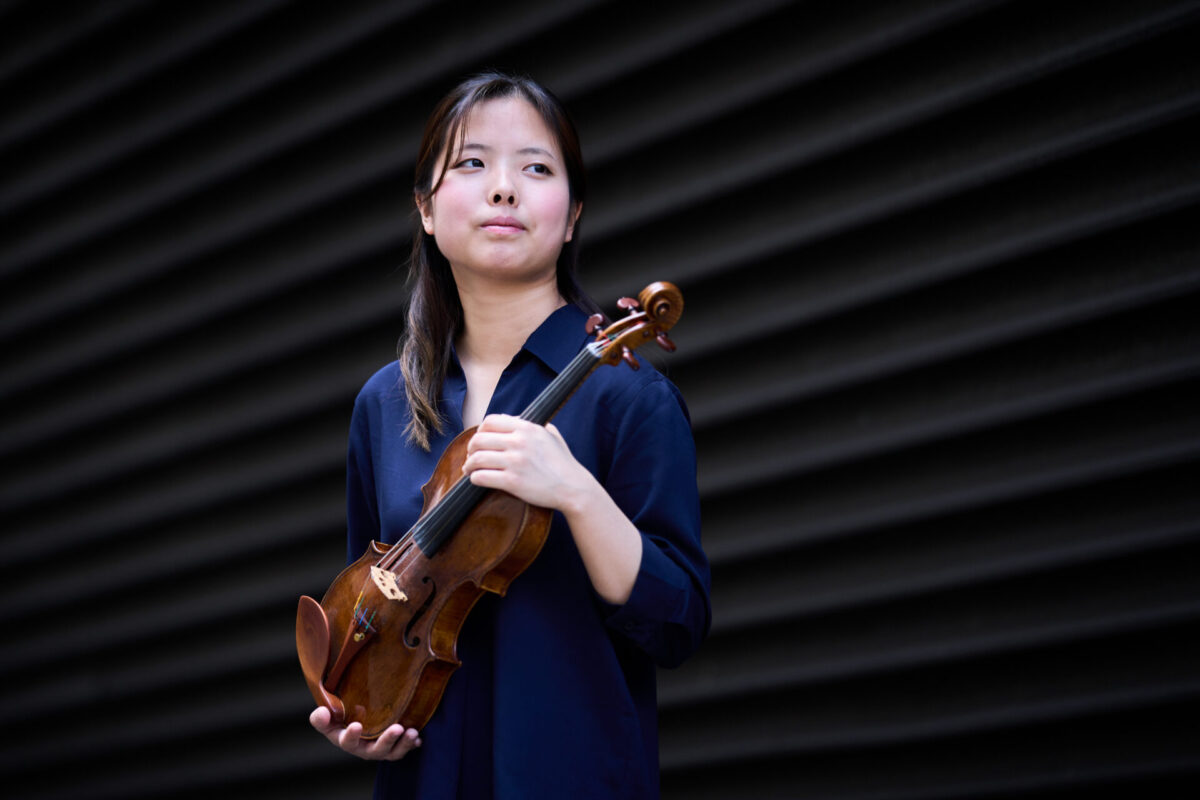 Hana Chang Violine,  Finnegan Downie Dear Dirigent, Die Bremer Philharmoniker  Bremer Konzerthaus Die Glocke, 15. Dezember 2025