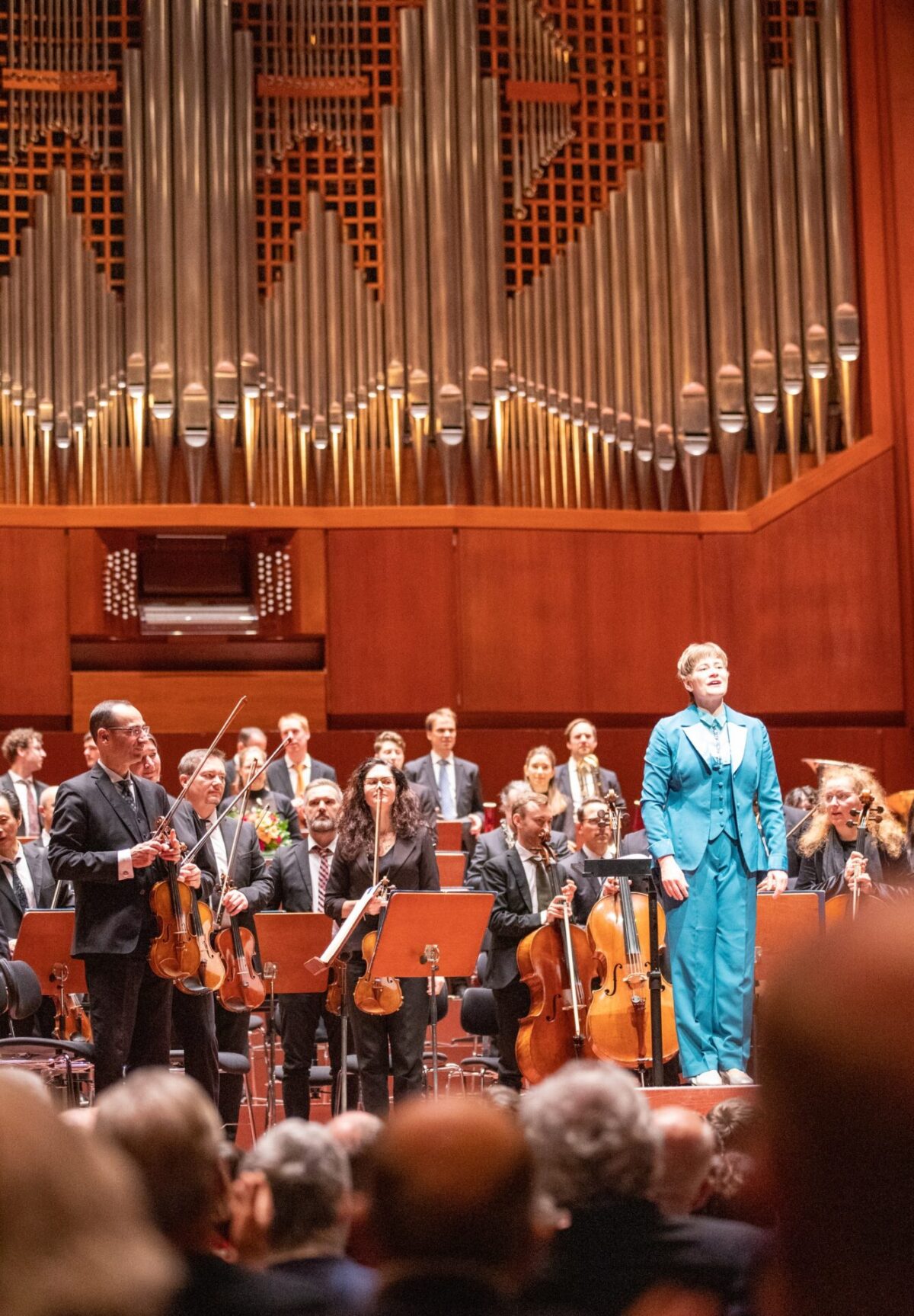 Anja Bihlmaier, Leitung, Frankfurter Opern- und Museumsorchester  Alte Oper Frankfurt, 15. Dezember 2025