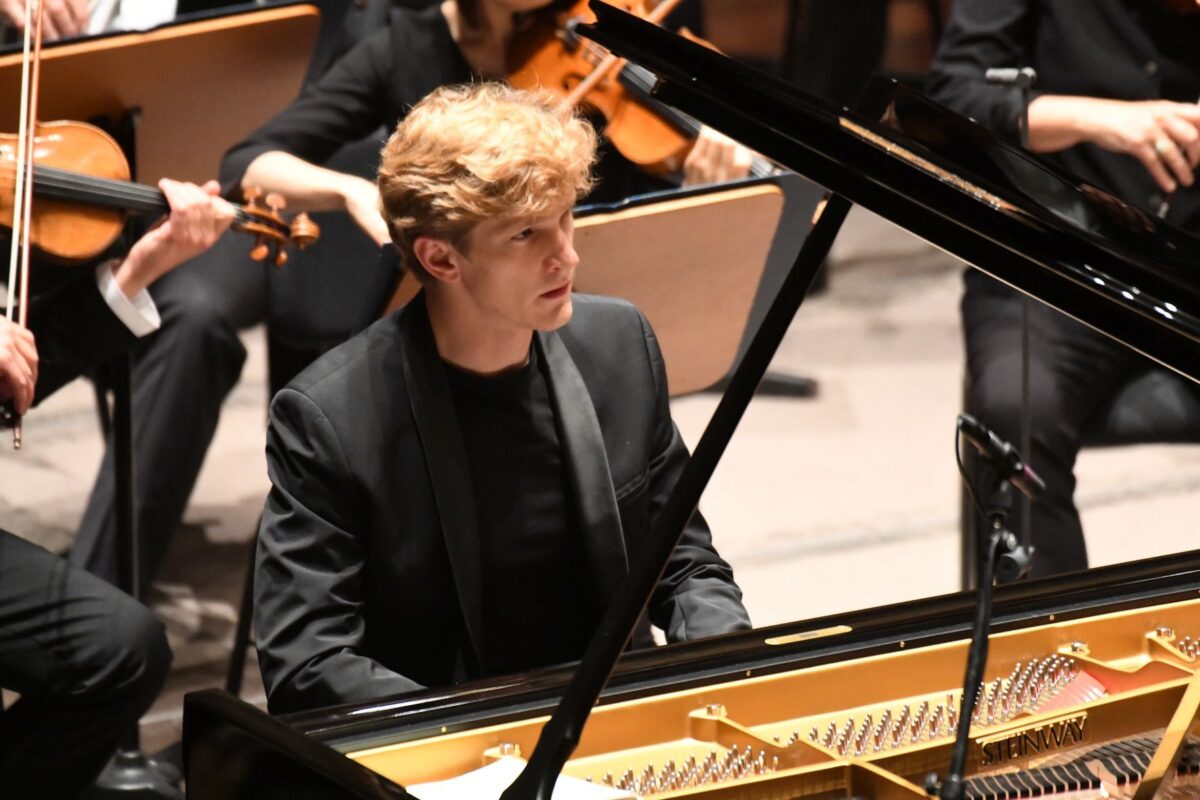 Bamberger Symphoniker, Jan Lisiecki, Jakub Hrůša  Kurhaus Wiesbaden, 11. Juli 2025