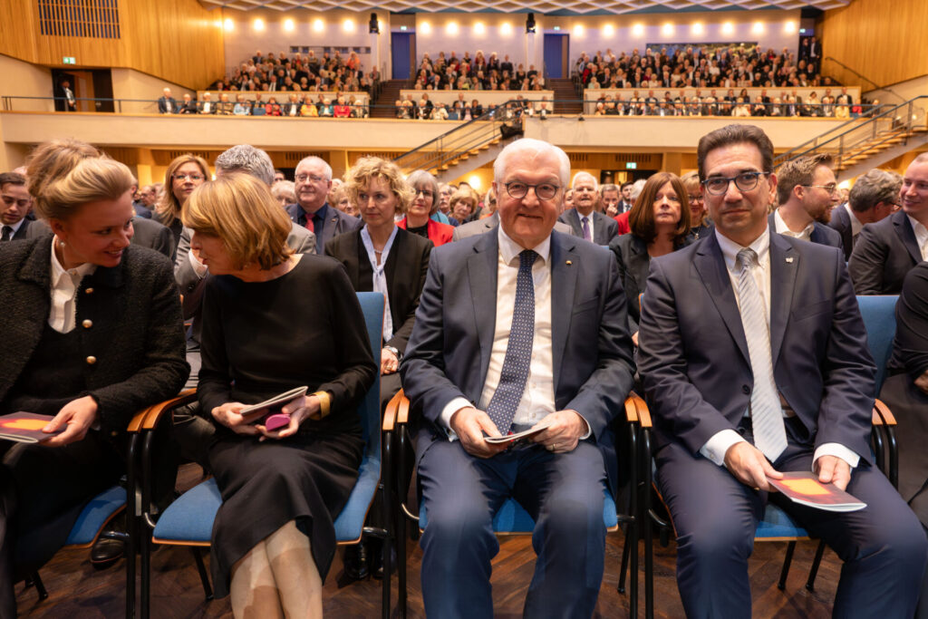 OB-mit-Bundespraesident-sowie-Gattin-und-Ministerin-im-grossen-Konzertsaal