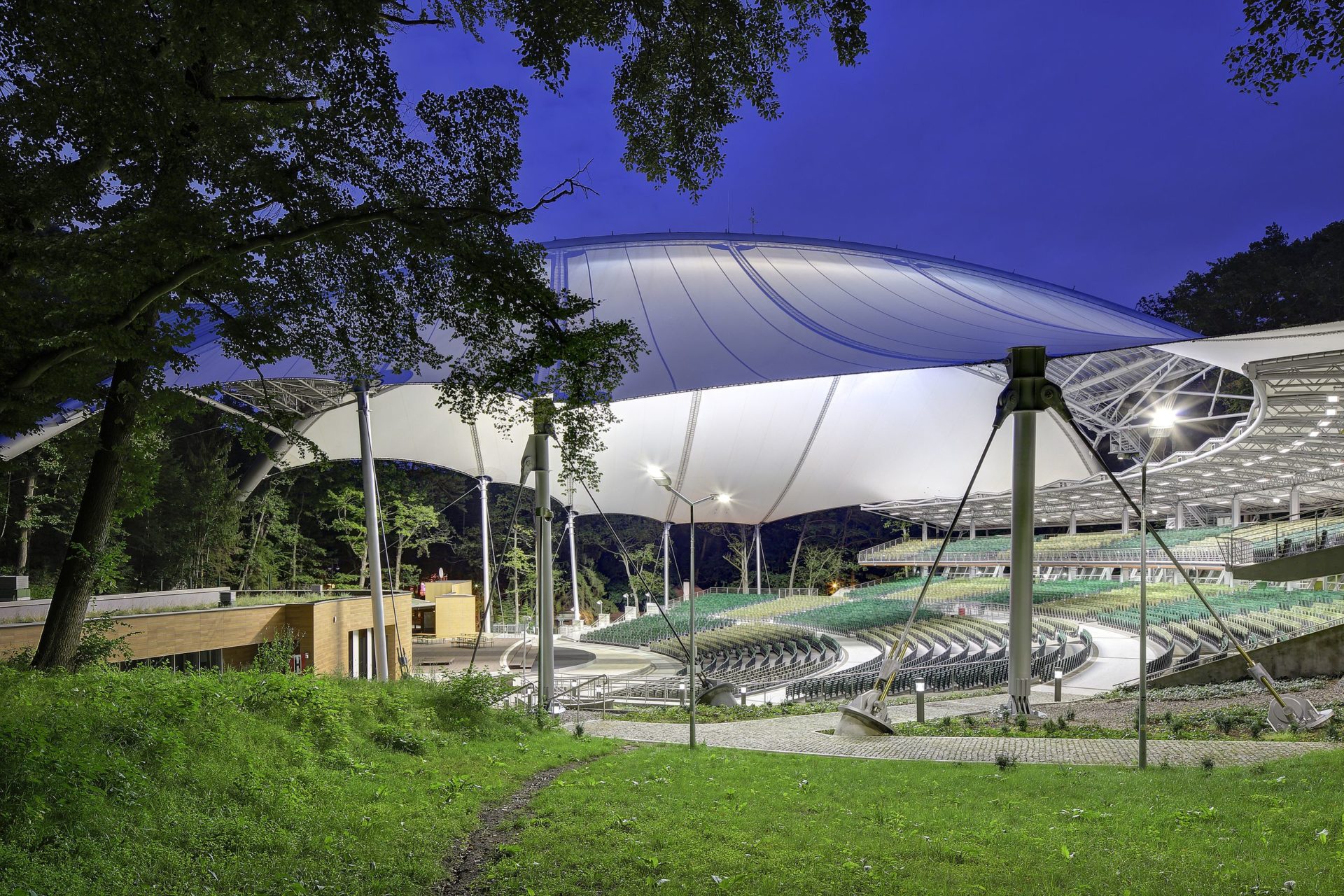 Opera_Leśna_Sopot__PTFE_membrane_roof Klassik begeistert