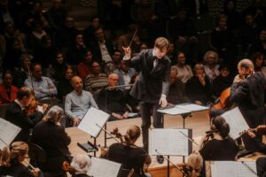 Klaus Mäkelä, Dirigent, Truls Mørk, Violoncello Oslo Philharmonic  Elbphilharmonie, 1. Februar 2024