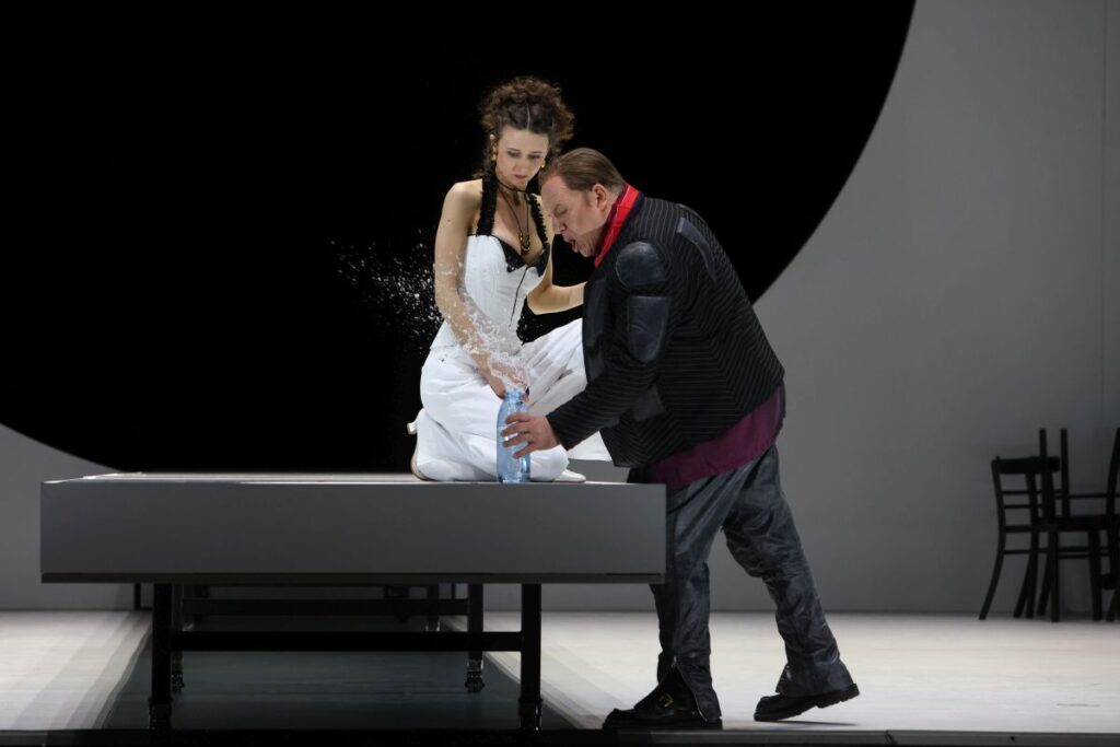 Otello_4_Adele-Lorenzi-und-Aldo-Di-Toro_Foto-Joerg-Landsberg