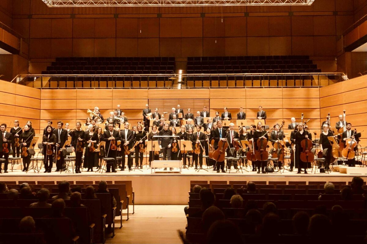Philharmonisches Orchester der Hansestadt Lübeck, Leitung Stefan Vladar  3. Symphoniekonzert in der Musik- und Kongresshalle Lübeck, 28. November 2021
