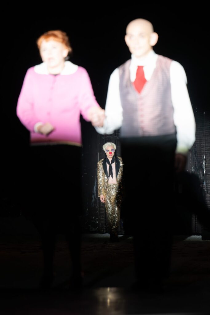 Resi_Cabaret_-_Cathrin_Stoermer__Vincent_Glander__Robert_Doelle__c__Monika_Rittershaus