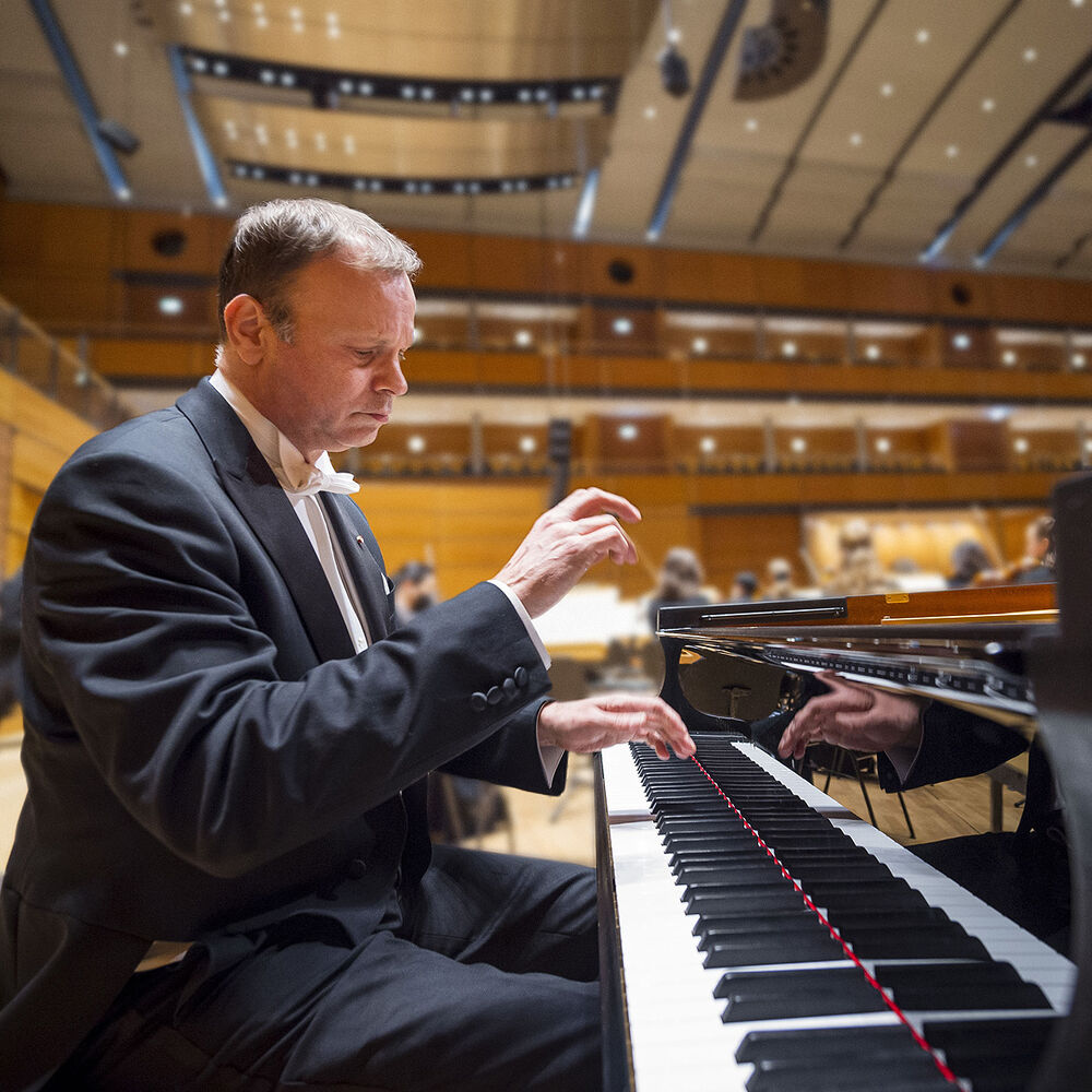 Slawische Seele, Stefan Vladar & Mitglieder des Philharmonischen Orchesters  Theater Lübeck, 28. Februar 2026