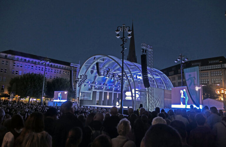 „Tanzfeuerwerk“ von John Neumeier und dem Hamburg Ballett  Hamburger Rathausmarkt Open-Air-Veranstaltung am 3. September 2022