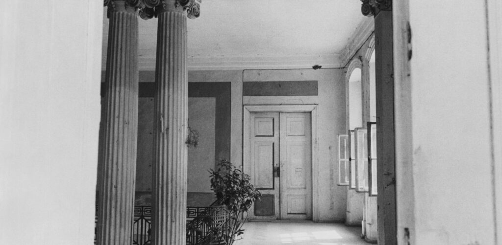 csm_–mfb23_09_01_c__c_-Estate-of-Sibylle-BergemannOSTKREUZCourtesy-Loock-Galerie_ecdcc76b22