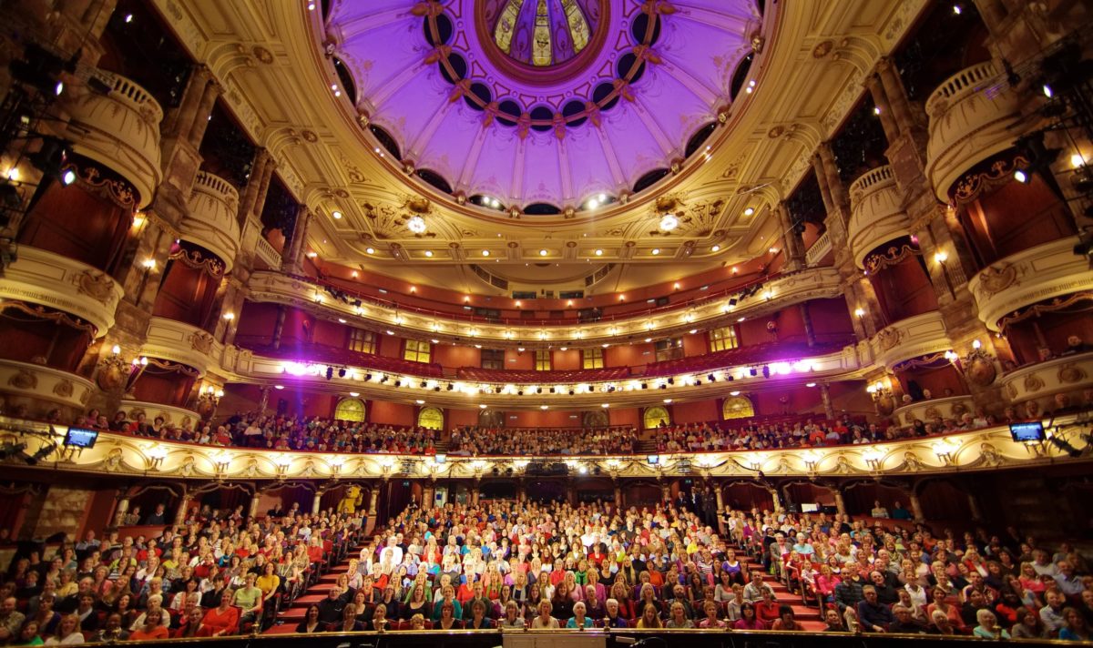 Das weltweit erste Drive-In-Opernhaus  English National Opera