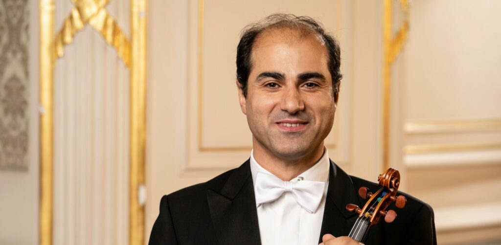 hovhannes_baghdasaryan_c_j_konrad_schmidt.jpg__1420x695_q85_crop_subject_location-1115,411_subsampling-2_upscale