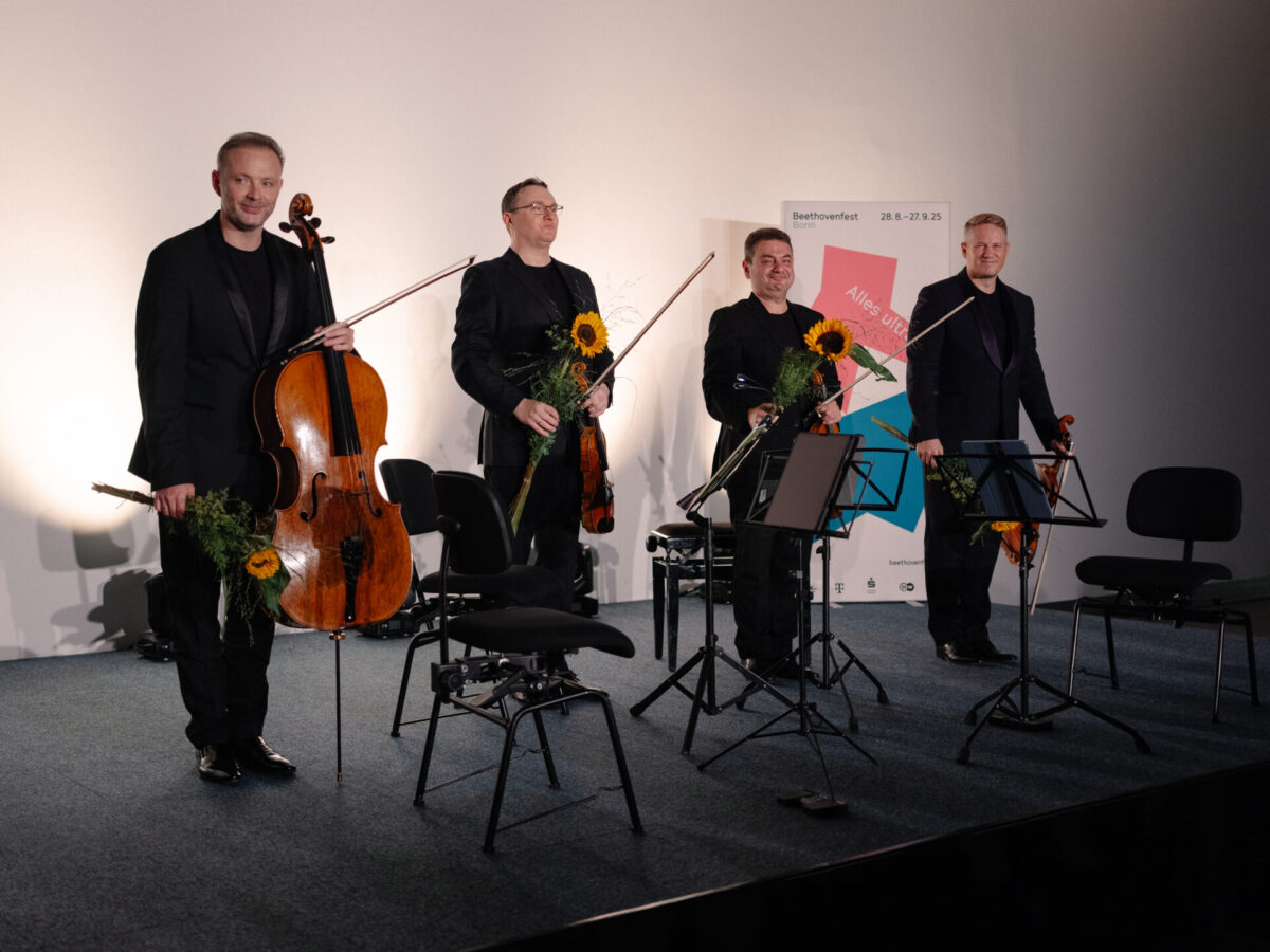 Jerusalem Quartet: Dmitri Schostakowitsch, Streichquartette Nr. 2, 7 und 9  klassik-begeistert.de, 21. September 2025