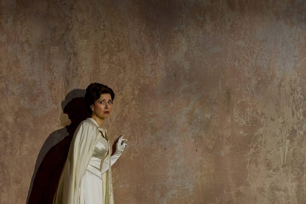 manon_wa_c_herwig_prammer_r1_1504.0x800