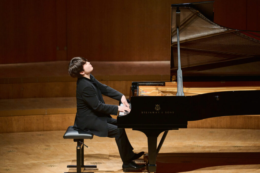 Seong-Jin Cho
