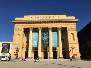 Verachtet mir die Stadt- und Landestheater nicht, und ehrt mir ihre Kunst (1): Das Tiroler Landestheater